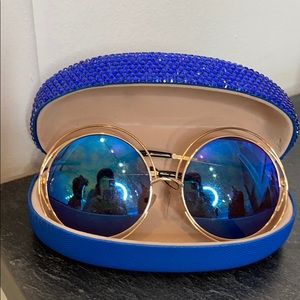 Vintage Inspired Sunglasses Set ( Includes Case)
